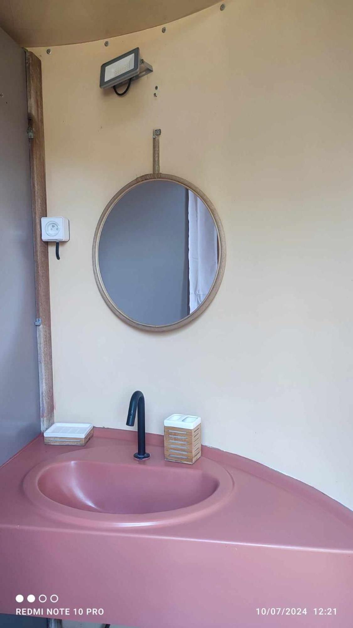 Analaya Villa Vias Bagian luar foto